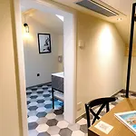 Seven Town House Boutique Hotel