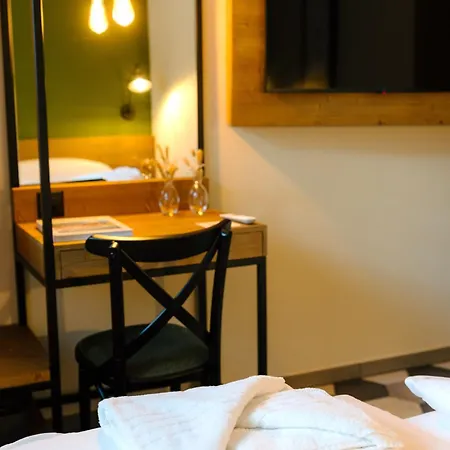 Hotel Seven Town House Boutique 3*