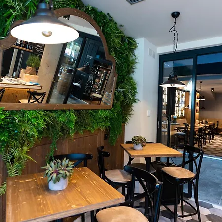 מלון Seven Town House Boutique לוקרנו