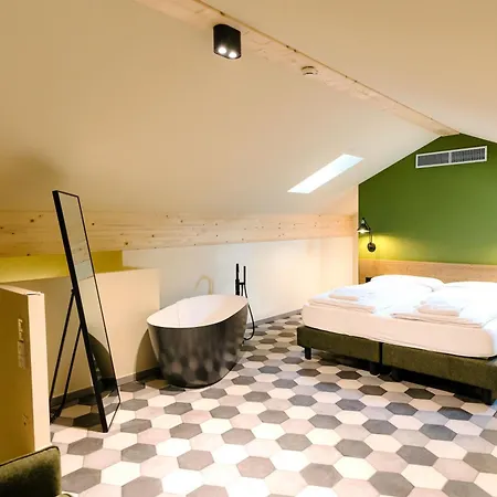 Seven Town House Boutique Ξενοδοχείο 3*