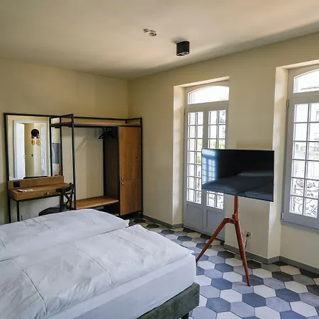 호텔 Seven Town House Boutique 로카르노